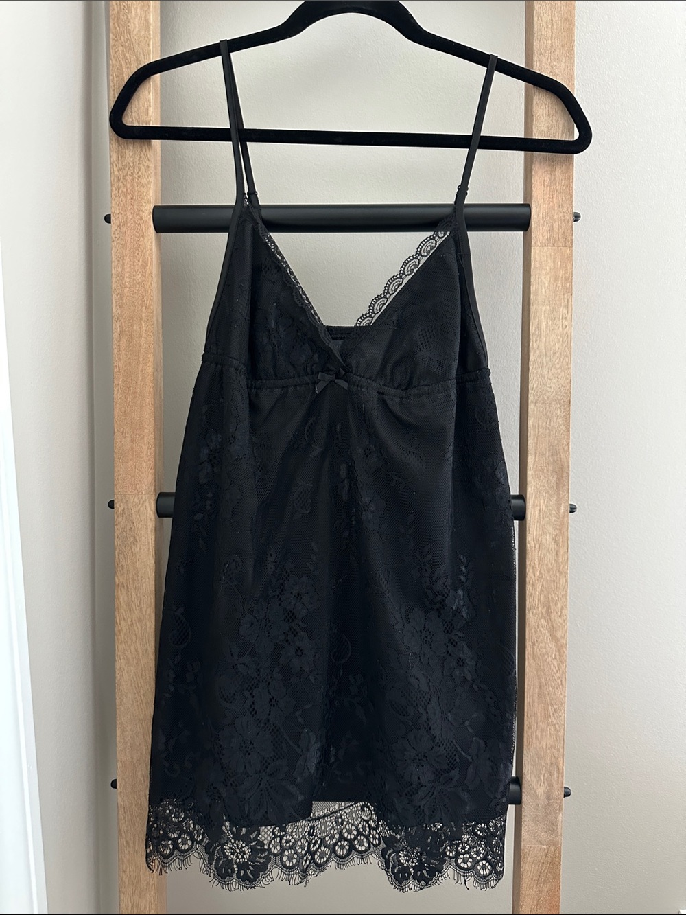 Elegant Black Lace women intimate with Delicate Trim sleep wear